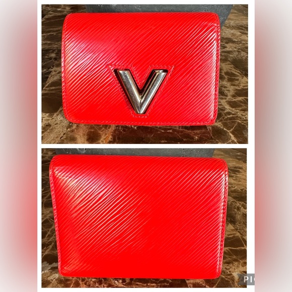 🎀LOUIS VUITTON EPI LEATHER TWIST COMPACT WALLET🎀 - Picture 9 of 12